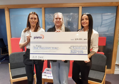 Thank you so much to the Paddocks Bar & Lounge who raised €5,000.00 for a pay at the door evening event in aid of Pieta.